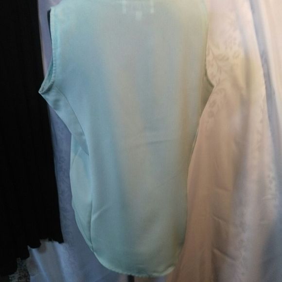 Zama light green sleeveless blouse 3 for $30 + 15% discount - Picture 9 of 13